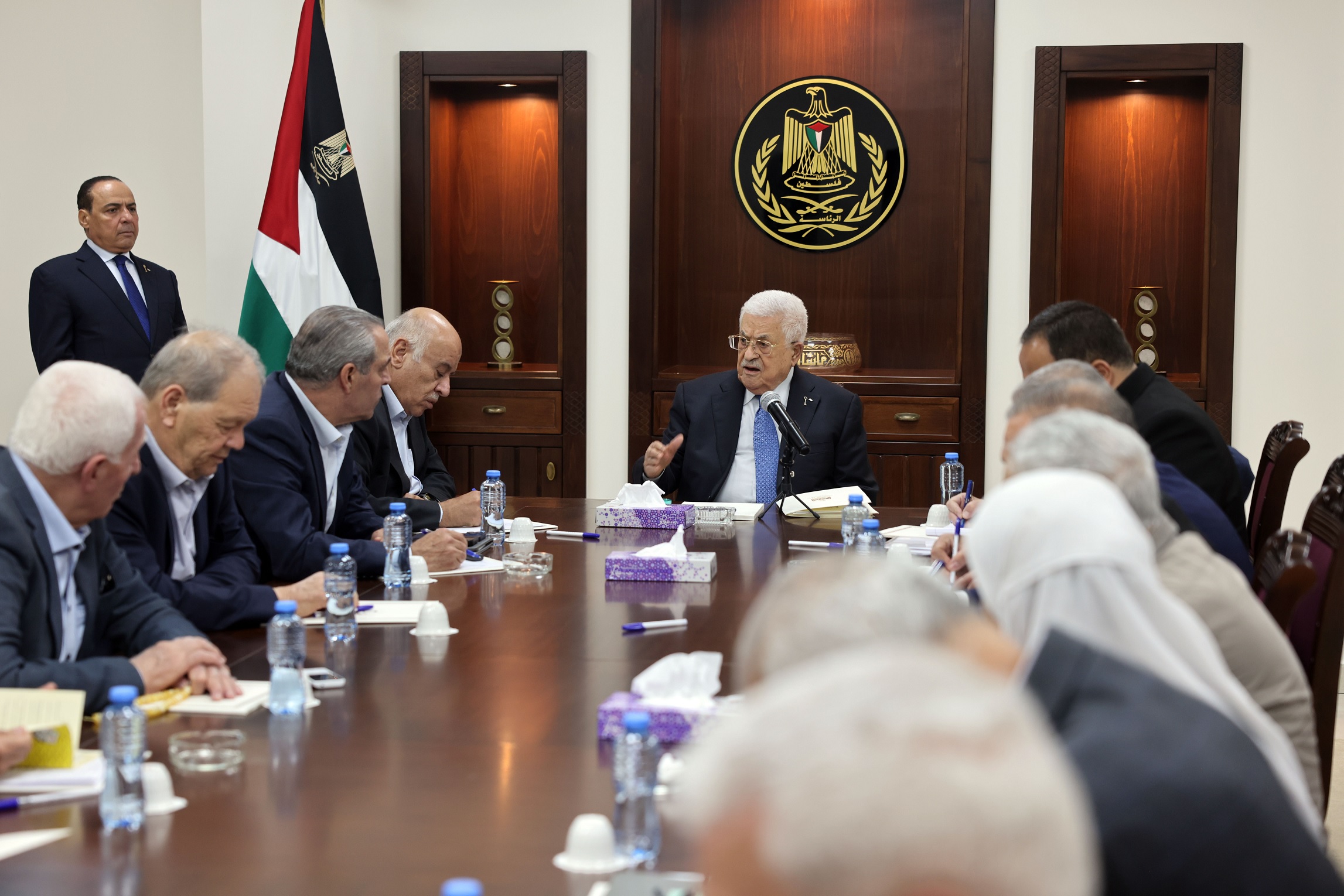 اللجنة المركزية لـ حركة فتح تعقد اجتماعا في رام الله