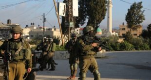 الاحتلال يحتجز شابا وينكل به خلال اقتحامه بلدة ترمسعيا شمال شرق رام الله