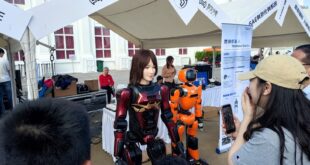 الصين : شنتشن : المهرجان الوطني الأول للروبوتات والألعاب في قطاع السياحة الثقافية