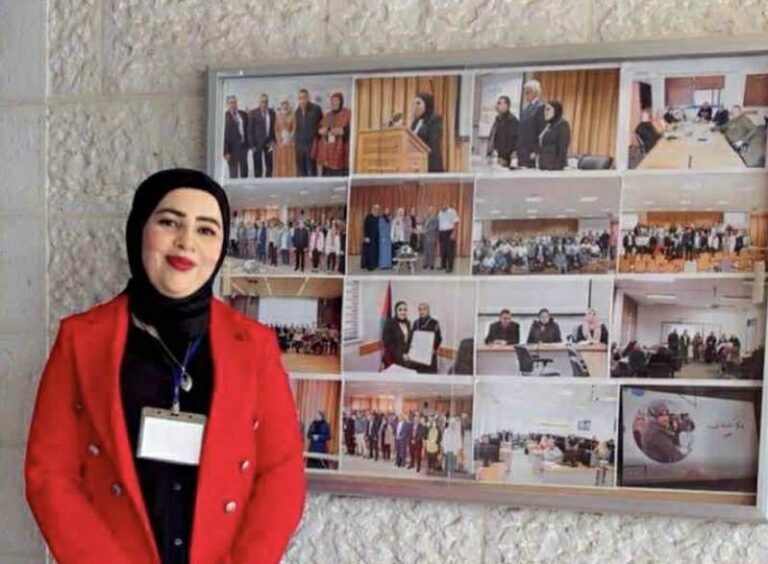 مقالة نقدية سيميائية في ديوان قمرٌ على هذا التراب للشاعر الفلسطيني سائد أبو عبيد ، بقلم : غدير حميدان الزبون