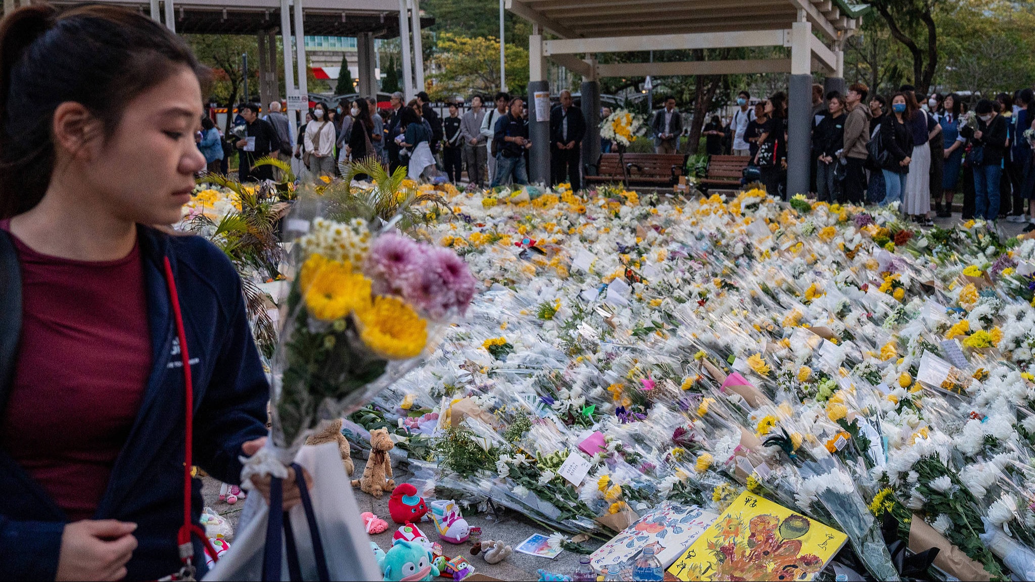 الصمود في وجه الشائعات: طريق هونغ كونغ نحو الشفاء