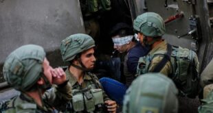 الاحتلال يعتقل والد الشهيد أحمد العواودة من بلدة دير سامت غرب مدينة الخليل