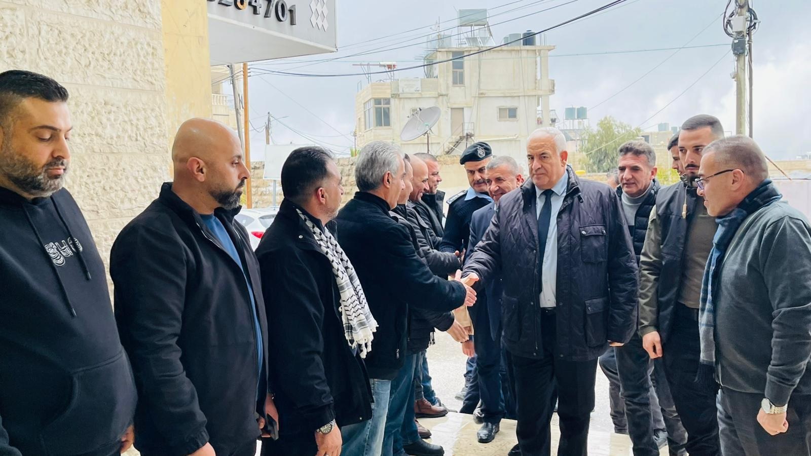 وزير الداخلية اللواء زياد هبّ الريح يتفقد محافظة الخليل