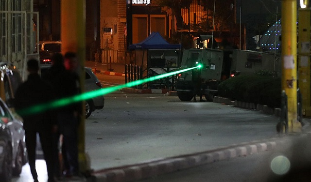 إصابة طفلين جراء اعتداء قوات الاحتلال عليهما على حاجز بيت فوريك 