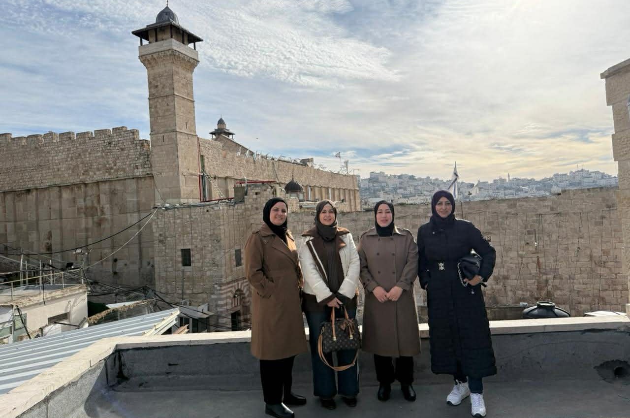 من طولكرم ونابلس إلى الخليل: د. رولا غانم و د. منى أبو حمدية في زيارة وفاء لتكية سيدنا إبراهيم عليه السلام