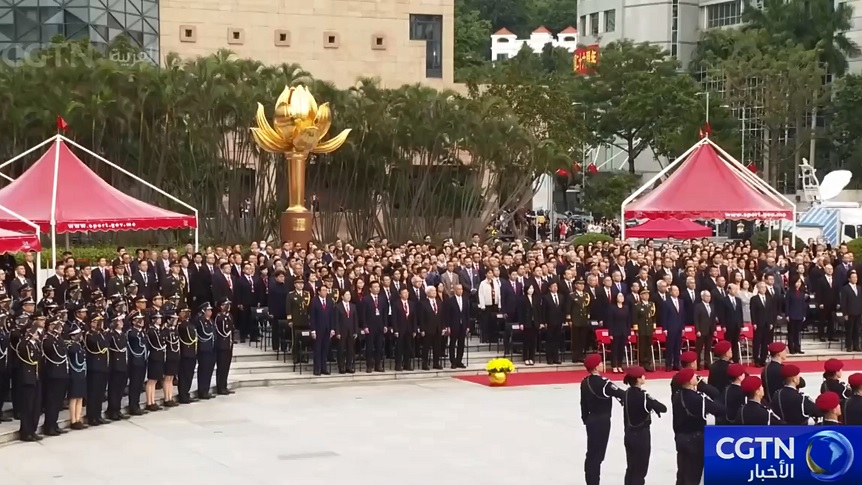 المئات يجتمعون للاحتفال بالذكرى الـ26 لعودة ماكاو إلى الصين