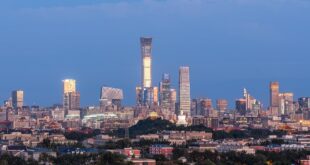 بكين تعطي الأولوية لبناء سوق داخلية قوية وتعزيز نمط جديد من التنمية في عام 2026