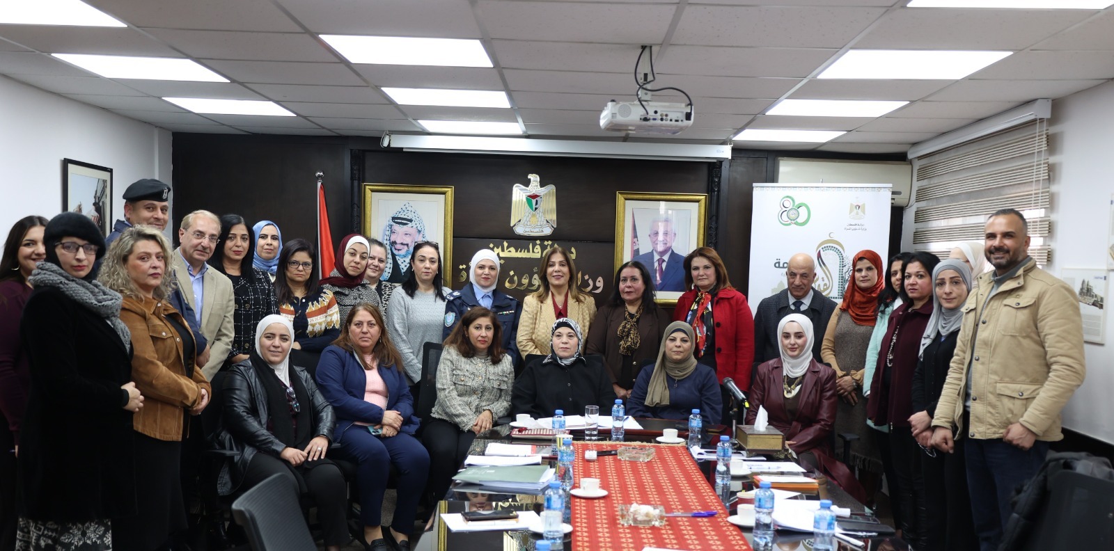 اللجنة الوطنية لمناهضة العنف تعتمد دليلي سياسات وإجراءات مراجعة الحالات الخطرة و ودليل إجراءات نظام التحويل الوطني للنساء المعنفات