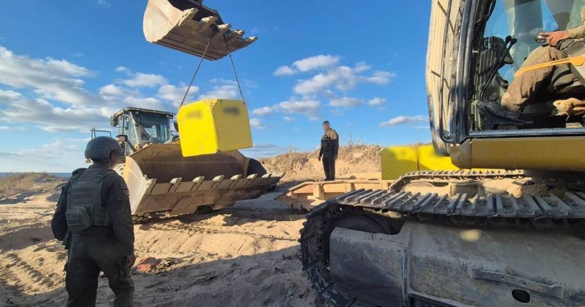 الاحتلال يواصل تحريك الخط الأصفر وضم مساحات جديدة في قطاع غزة