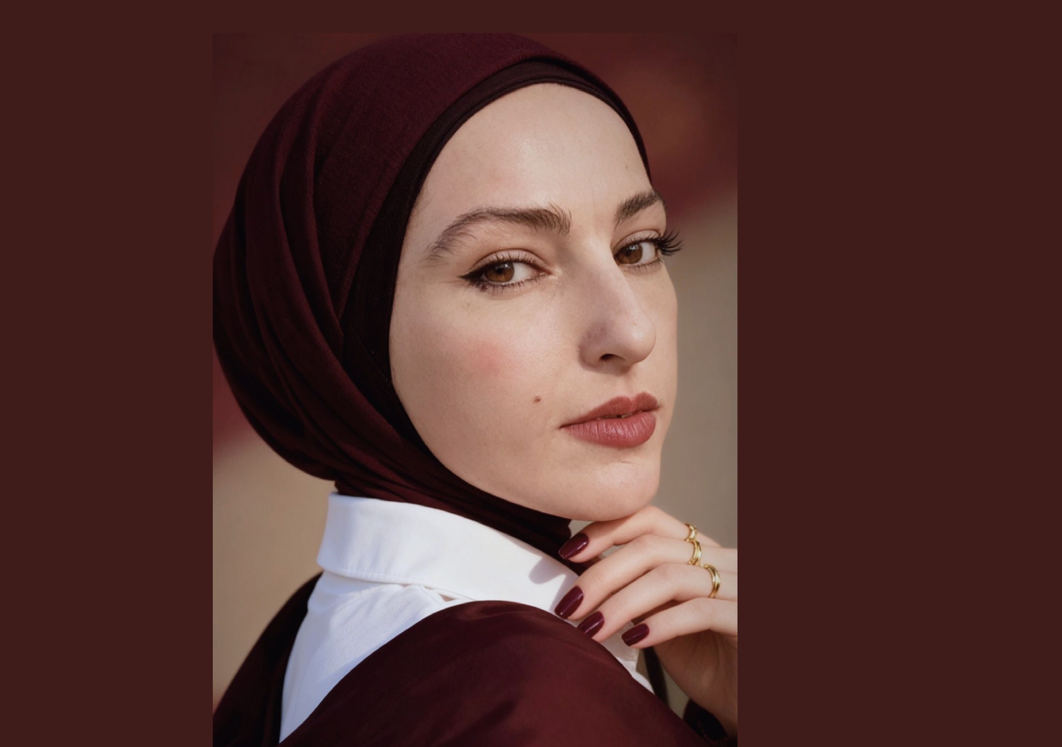 وأشهى من جمالِك ما يشفُّ ،