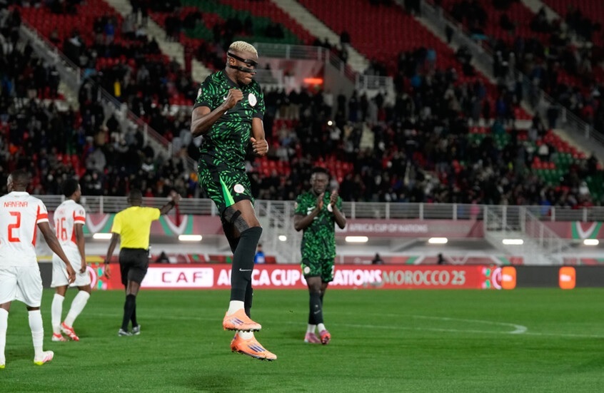 نيجيريا تهزم موزمبيق بحصة عريضة وتبلغ ربع نهائي كأس إفريقيا