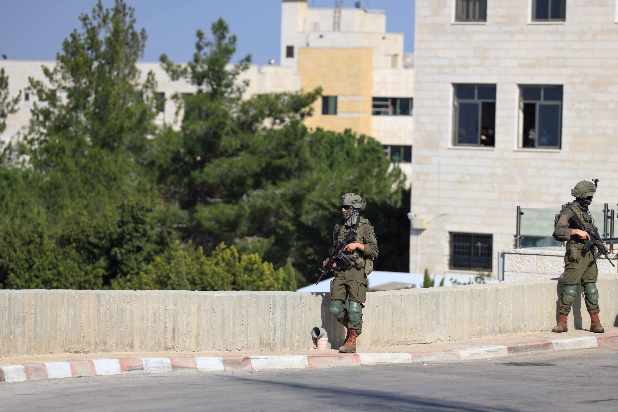 "التعليم العالي" تدين اقتحام الاحتلال لجامعة بيرزيت وإصابة عدد من طلبتها