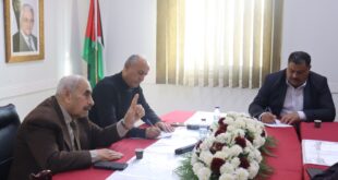 محافظ جنين كمال أبو الرب يجتمع مع لجنة الإصلاح المركزية ولجنة السلم الأهلي العليا