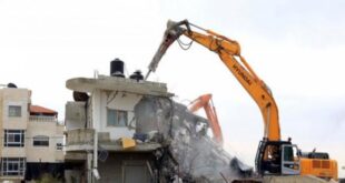 الاحتلال يجبر مواطنا على هدم شقته السكنية في الولجة شمال غرب بيت لحم