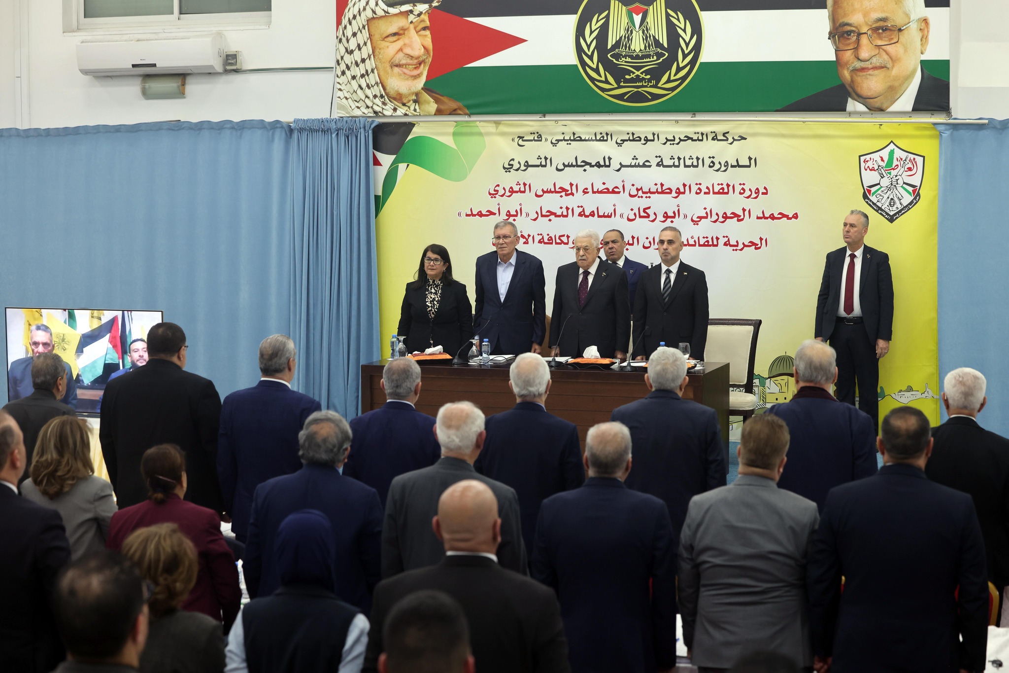 الرئيس محمود عباس خلال افتتاح دورة المجلس الثوري : ماضون في خطة الإصلاح والاستعداد للانتخابات العامة