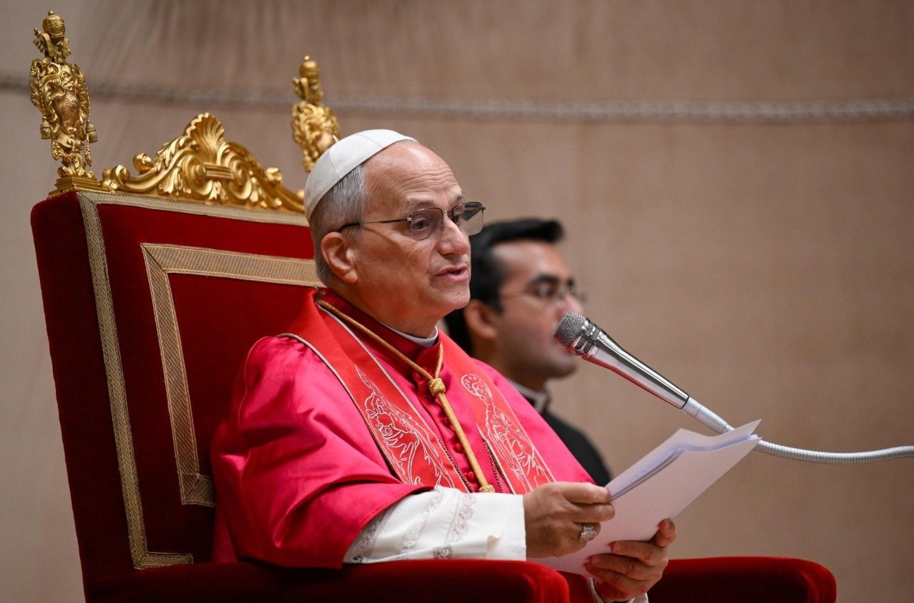 البابا : للفلسطينيين الحق في العيش بسلام