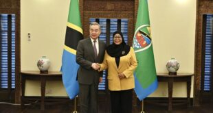 الصين وتنزانيا تؤكدان على صداقتهما طويلة الأمد وتتعهدان بتعميق التعاون