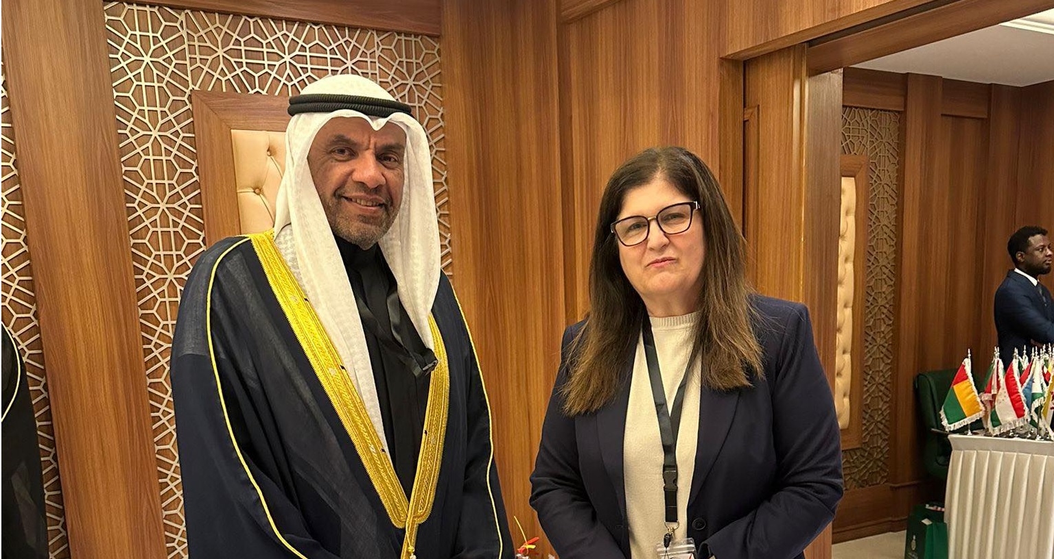 فارسين أغابكيان شاهين تلتقي مع وزير الخارجية الكويتي على هامش الاجتماع الاستثنائي لوزراء خارجية منظمة التعاون الإسلامي