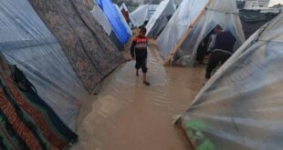 العاصفة الجوية تعمّق مأساة غزة : عائلات بلا مأوى وسط برد قارس وأمطار غزيرة