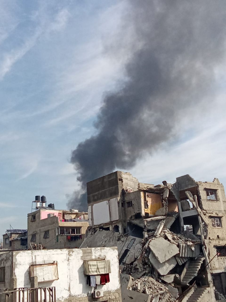 جيش الاحتلال يواصل خروقاته بغارات وقصف مدفعي على أنحاء متفرقة في قطاع غزة