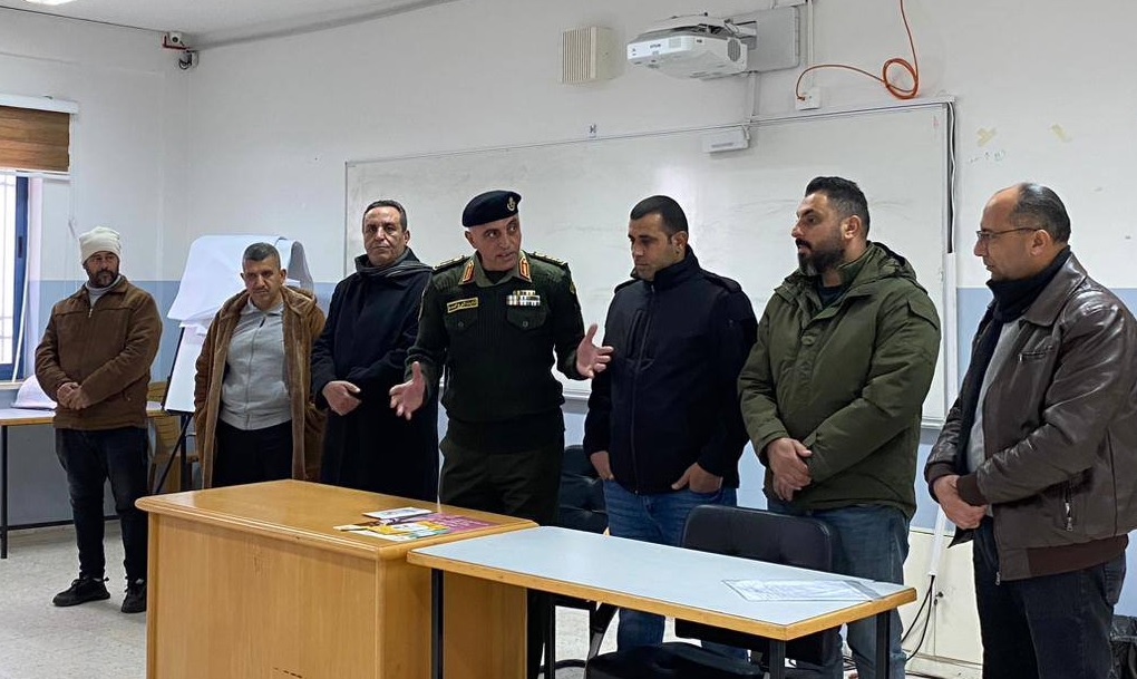 التوجيه السياسي في الخليل يفتتح دورة " الحصانة الفكرية والوطنية "