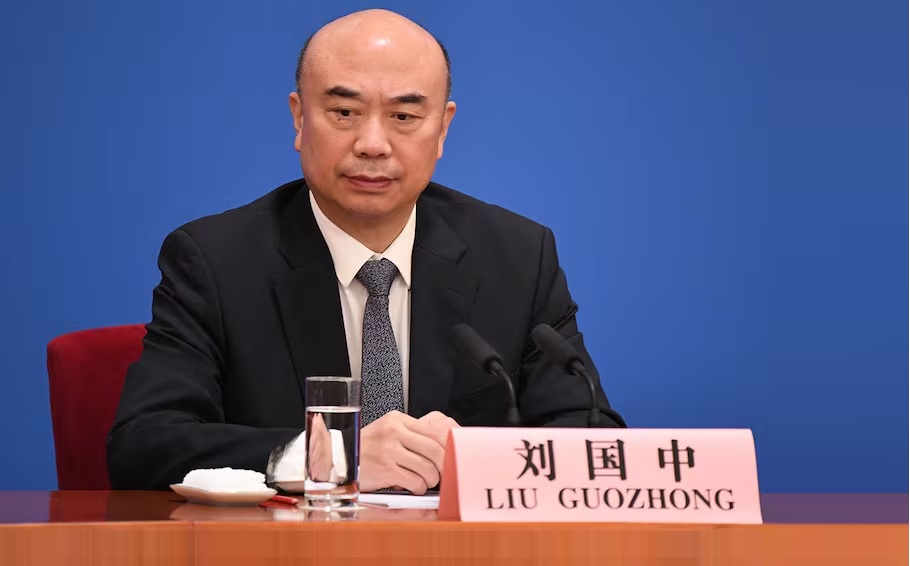 نائب رئيس مجلس الدولة الصيني يحث على بذل جهود لتعزيز إنجازات التخفيف من حدة الفقر