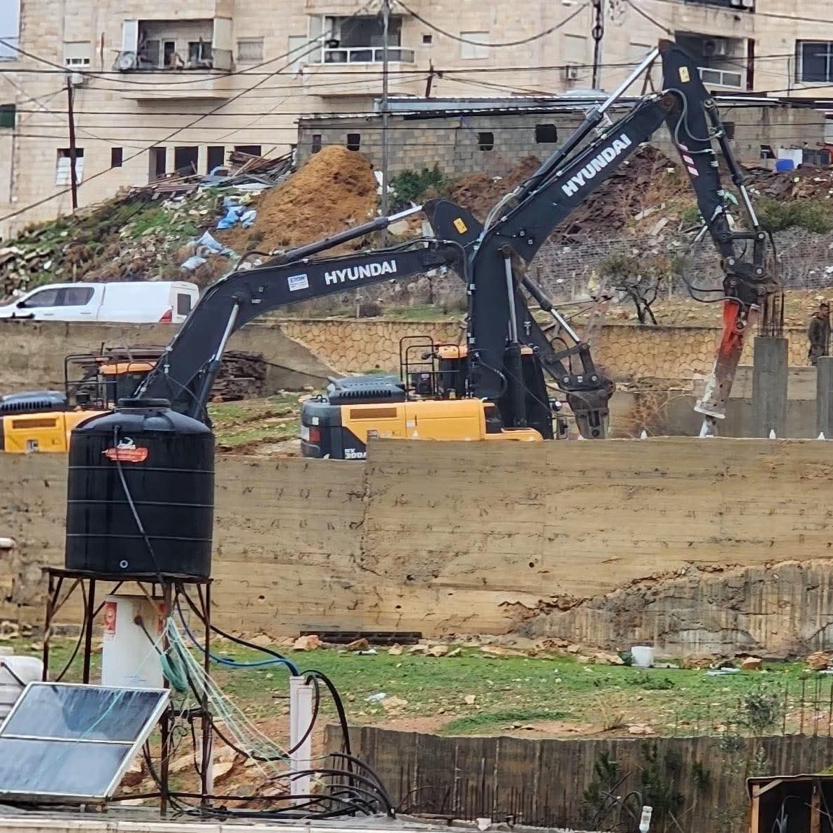 الاحتلال يهدم منزل قيد الإنشاء في دار صلاح شرق بيت لحم