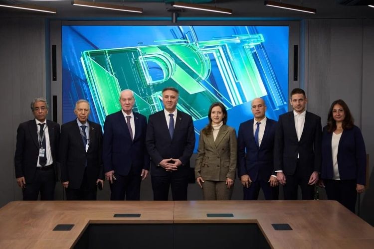 المشرف العام على الإعلام الرسمي الوزير أحمد عساف يوقع اتفاقيتي تعاون مع روسيا اليوم و وكالة سبوتنيك في موسكو