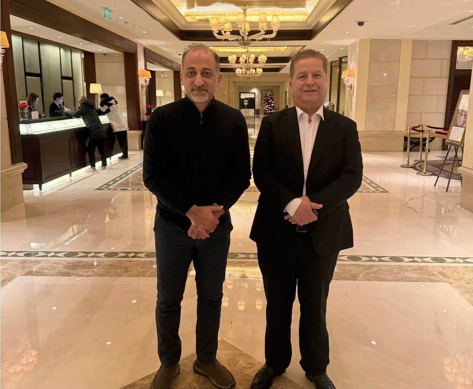 السفير جواد عواد يلتقي السفير مهند العكلوك في بكين في إطار التنسيق للقمة العربية الصينية الثانية
