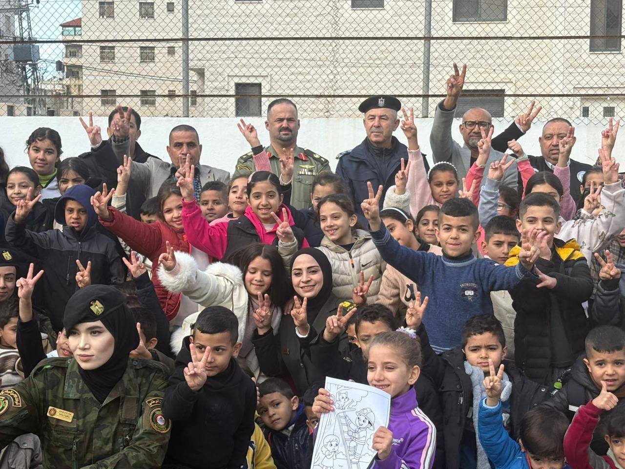 التوجيه الوطني والمعنوي يشارك بتنظيم يوم ترفيهي لأطفال مخيم "ألوان الشتاء" 