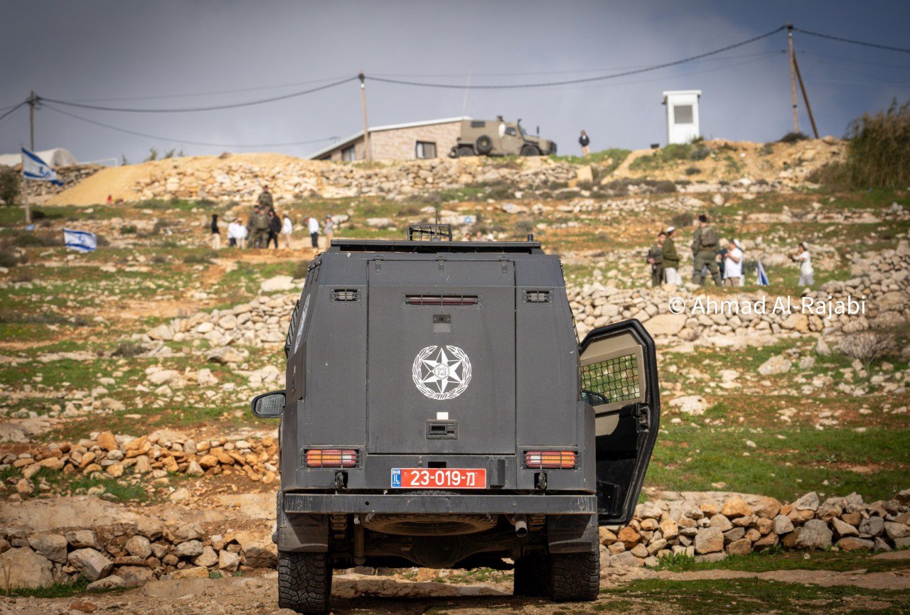 إصابات في اعتداءات للمستوطنين بالخليل