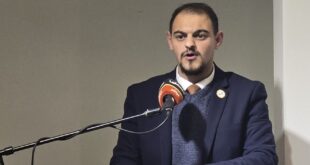 نادر سكاكية