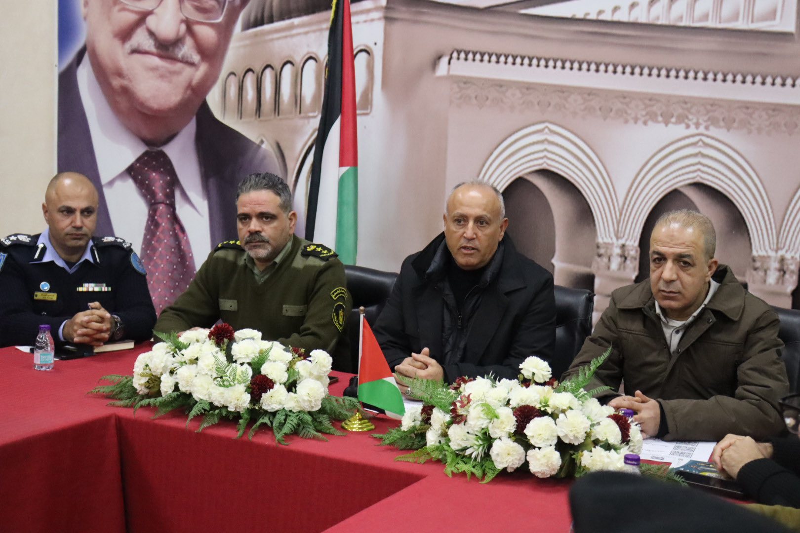 محافظ جنين كمال أبو الرب يفتتح اللقاء التوعوي الذي تنظمه اللجنة المركزية للانتخابات