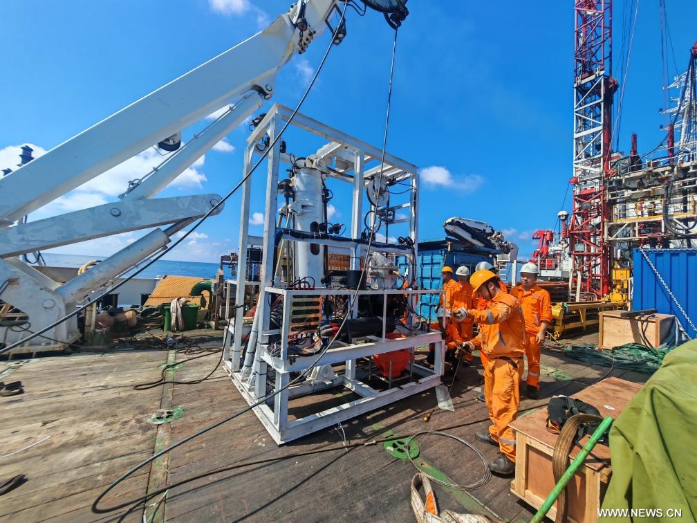 الصين تكشف النقاب عن روبوت حفر بحري لتعزيز استكشاف أعماق البحار