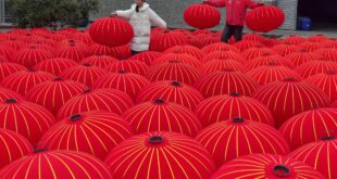 الفوانيس الحمراء الصينية تنتشر عالميا من مدينة تشنغدو مع اقتراب عيد الربيع