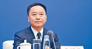 لي قوه يينغ وزير الموارد المائية