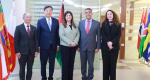 وزيرة الخارجية فارسين اغابيكيان شاهين تستقبل المبعوث الصيني الخاص إلى الشرق الأوسط وتثمن مواقف الصين الداعمة للقضية الفلسطينية