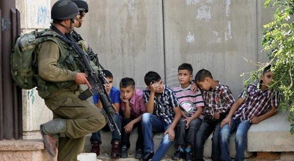 الاحتلال يعتقل 3 أطفال من عقبة جبر جنوب أريحا