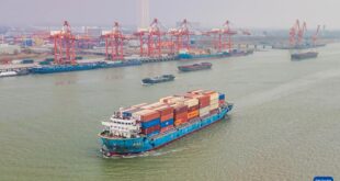 الصين : ارتفاع حجم الشحن لمنتجات الصناعات الثلاث الناشئة على الخط الرئيسي لنهر اليانغتسي