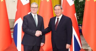 رئيس مجلس الدولة الصيني: على الصين وبريطانيا الاستفادة بشكل أفضل من مزاياهما التكاملية