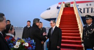 رئيس الوزراء البريطاني يصل إلى بكين في زيارة رسمية للصين