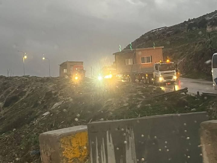 مستوطنون يوسّعون بؤرة "عش غراب" شرق بيت ساحور