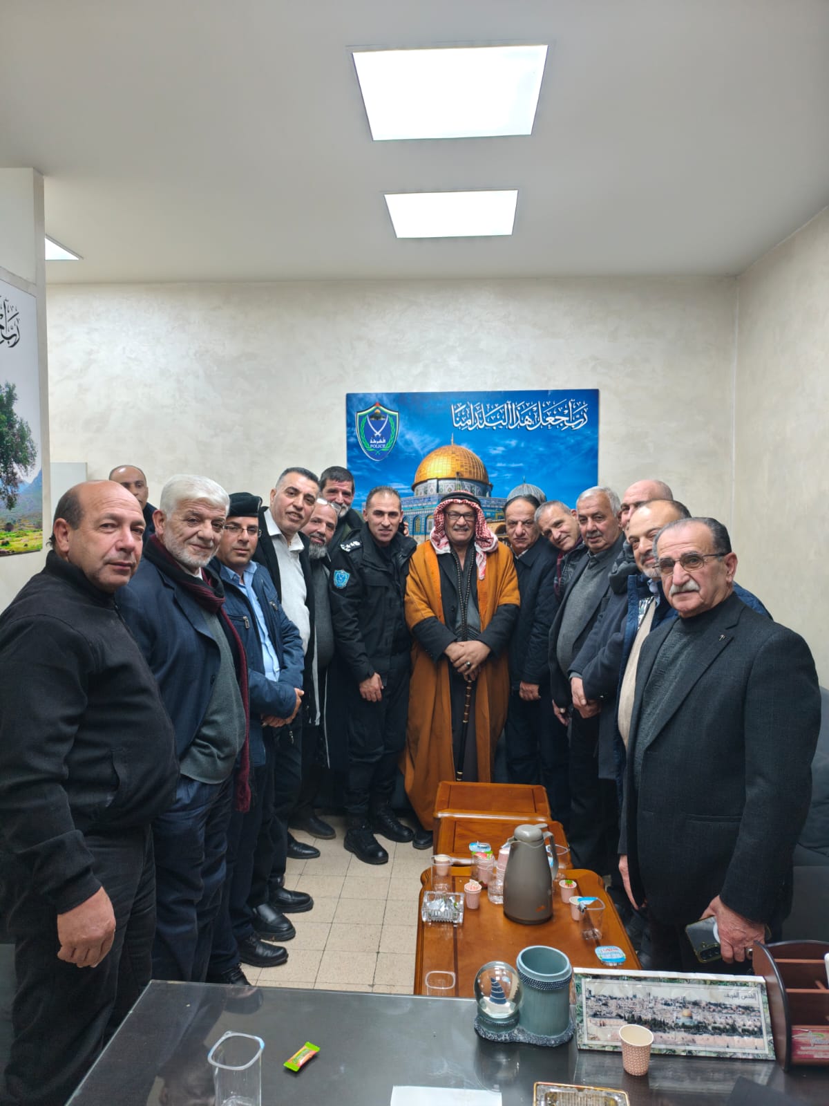الشرطة المجتمعية ومجلس عائلة القواسمة يعززان الشراكة لخدمة السلم المجتمعي في الخليل

