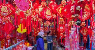 مختلف مناطق الصين تقيم مهرجانات الفوانيس والأسواق الخاصة للترحيب بقدوم عيد الربيع