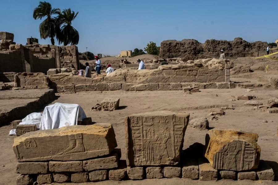 بعثة مصرية - صينية تعلن الكشف عن بحيرة مقدسة في معبد الكرنك جنوب مصر