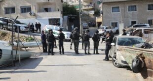 قوات الاحتلال يقتحم العيسوية شمال شرق القدس وتداهم منزلين