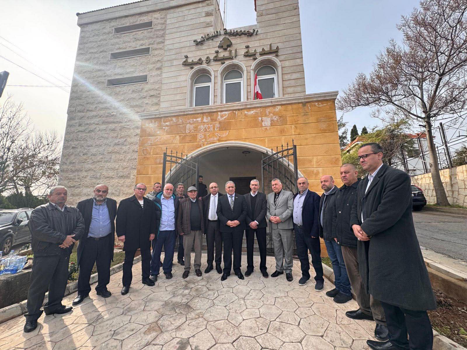 سفير فلسطين لدى لبنان محمد الاسعد يلتقي رئيس بلدية المية ومية والمجلس البلدي