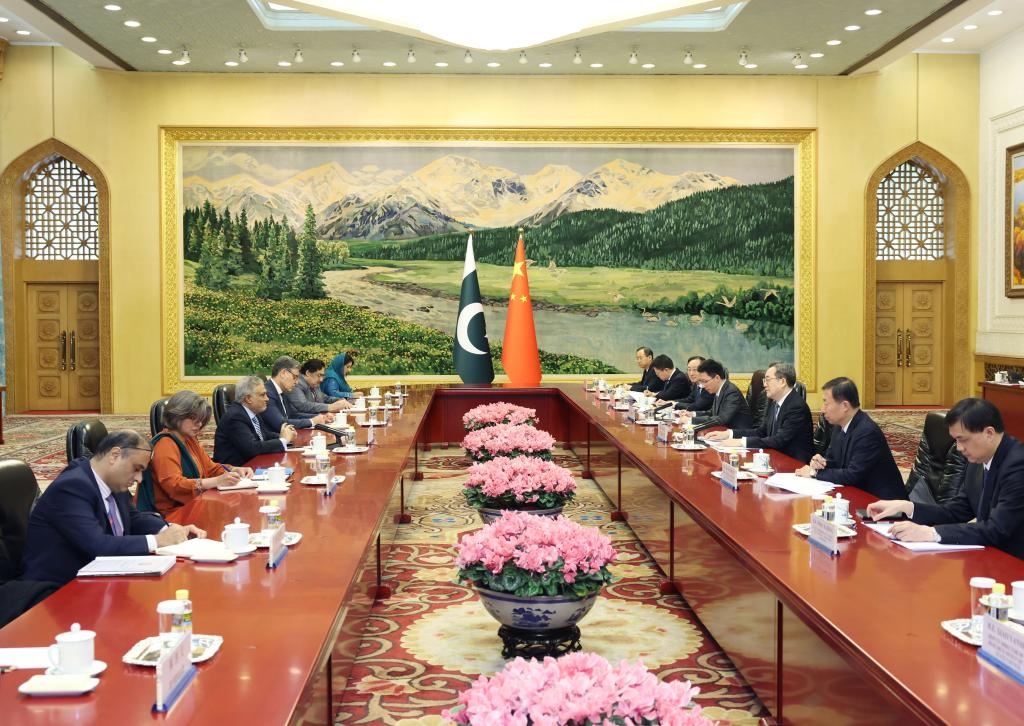 نائب رئيس مجلس الدولة الصيني يدعو إلى بناء مجتمع مصير مشترك أوثق بين الصين وباكستان