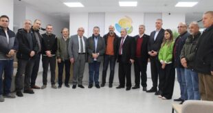 اهتمام قيادي متواصل بتعزيز صمود أبناء شعبنا ، وفد من القيادة الفلسطينية يزور مستشفى الشهيد محمود الهمشري في صيدا