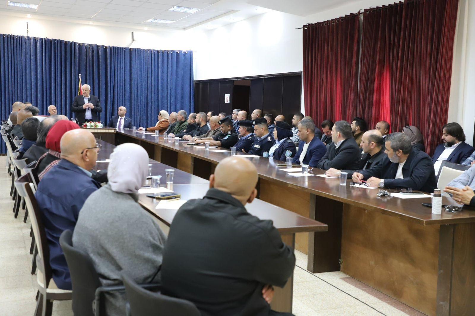 وزير الداخلية اللواء زياد هبّ الريح : صمود المؤسسات واستمرار تقديم الخدمات أولوية وطنية رغم التحديات